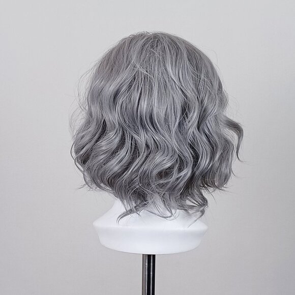 Grey Short Wavy Bob Wig - Picture 4 of 12
